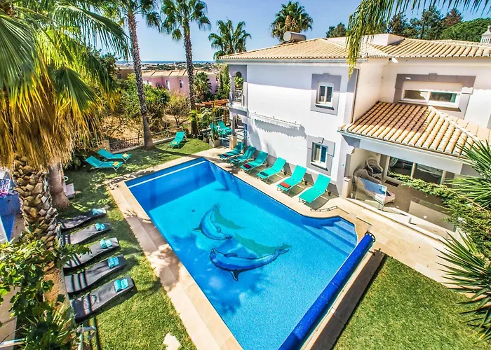 Paris Villa *